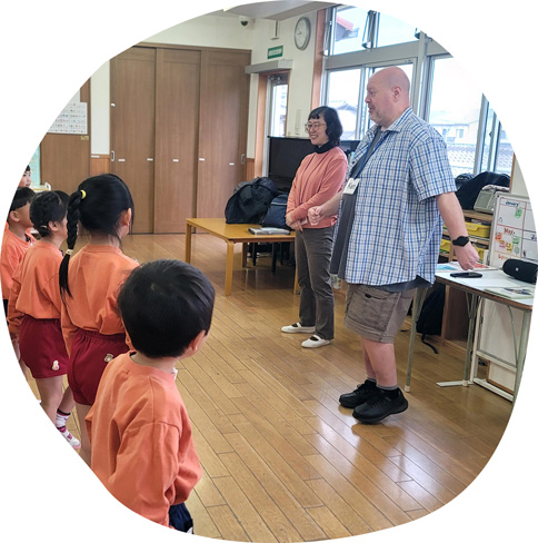 英語あそび|かがやき認定こども園 | 社会福祉法人 愛和福祉会